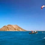 A Fuerteventura kitesurfing lesson for advanced students directly in the water