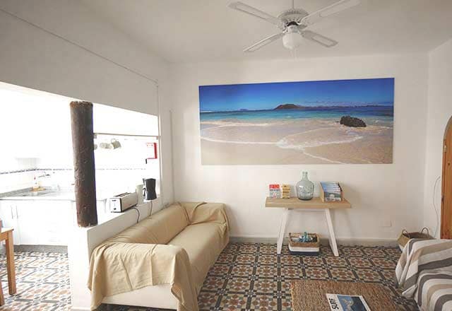 The cozy lounge of the surf hostel Fuerteventura Flag Beach